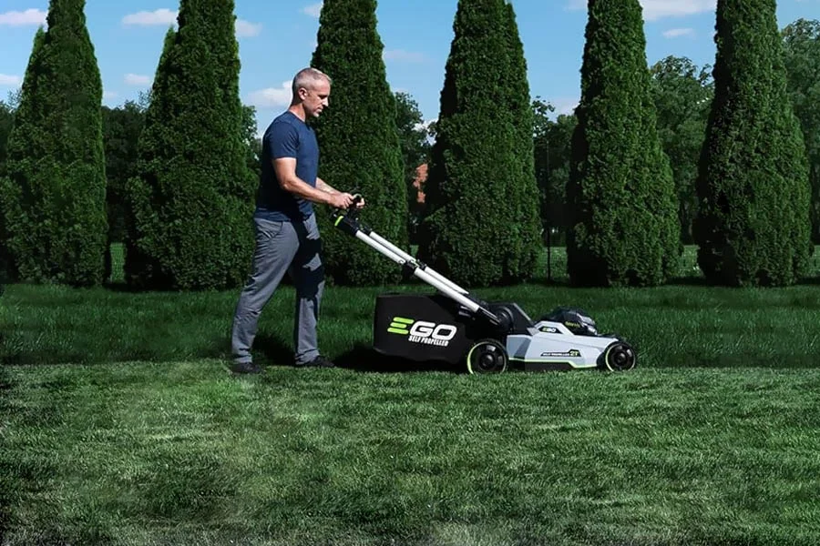 electric battery lawn mowers